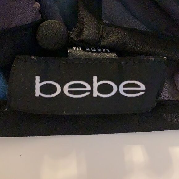 BEBE Cold shoulder mid length sleeve sheer animal print top 100% silk gorgeous - Picture 5 of 7